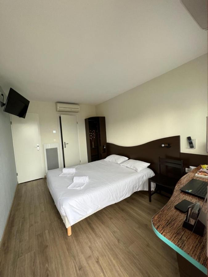 Contact Hotel Fontenay Le Comte Eksteriør billede